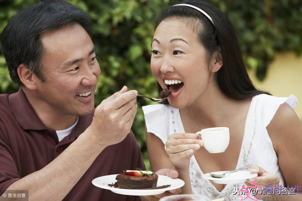 女人请吃饭(3种女人邀请你吃饭)