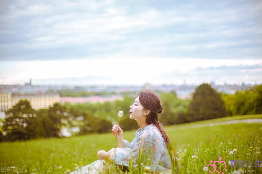 如何正确挽回前女友？学会这三招，让她主动求复合