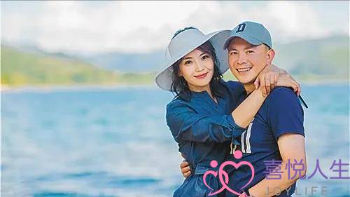 与老公结婚14年，依然幸福美满，刘涛却坦言对不起前男友